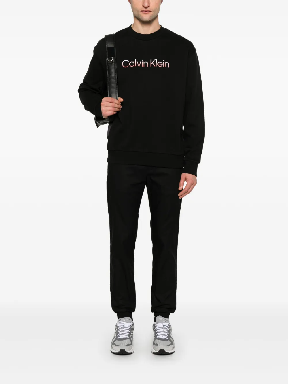 Calvin Klein logo-embroidered sweatshirt - Zwart