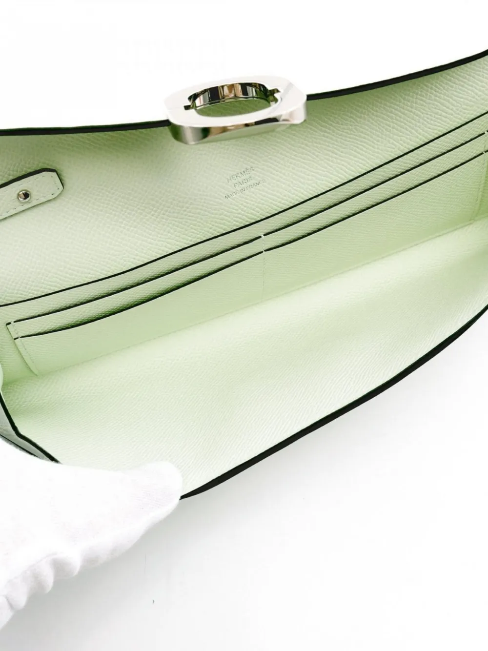 Pre-owned Hermes 2023 Chaîne D'ancre Clutch Bag In Green