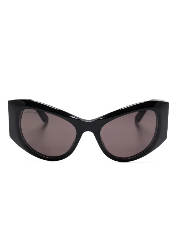 BALENCIAGA ブラック キャットアイ サングラス Balenciaga Flat 56MM Cat-Eye Sunglasses | Saks Fifth Avenue