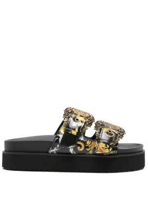 ★Versace Jeans Couture★ ブラック Beach サンダル ロゴ スライダーサンダル ブラック,プリント | VERSACE JP