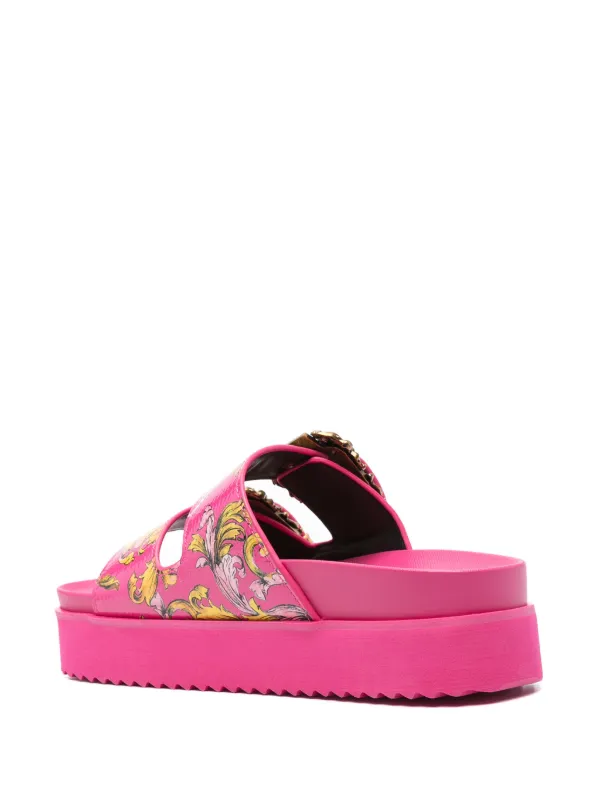 ★Versace Jeans Couture★ ピンク バロッコ プールスライド Versace Jeans Couture Barocco-print Slides | Pink | FARFETCH AU