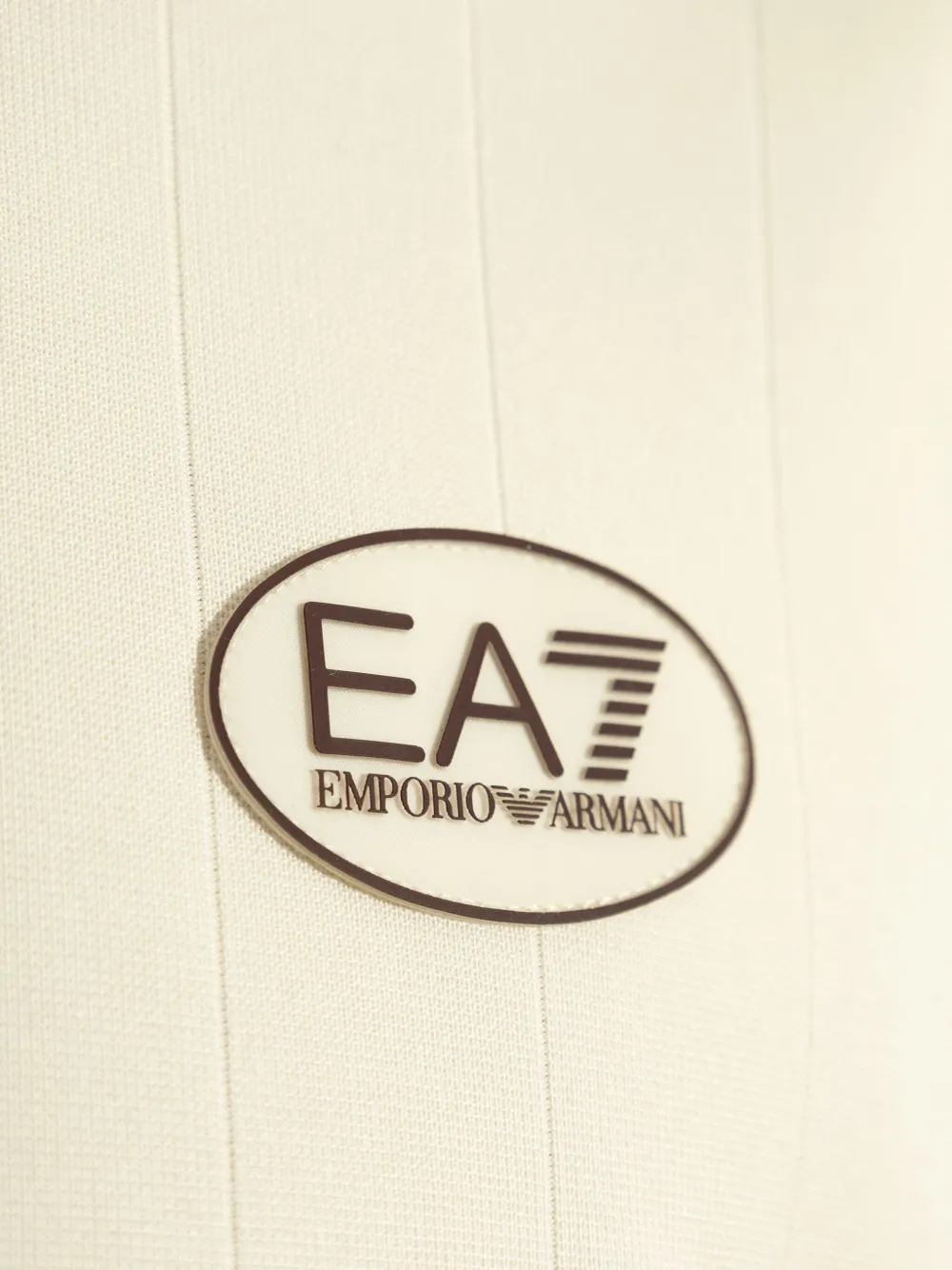 Ea7 Emporio Armani T-shirt met logopatch Beige