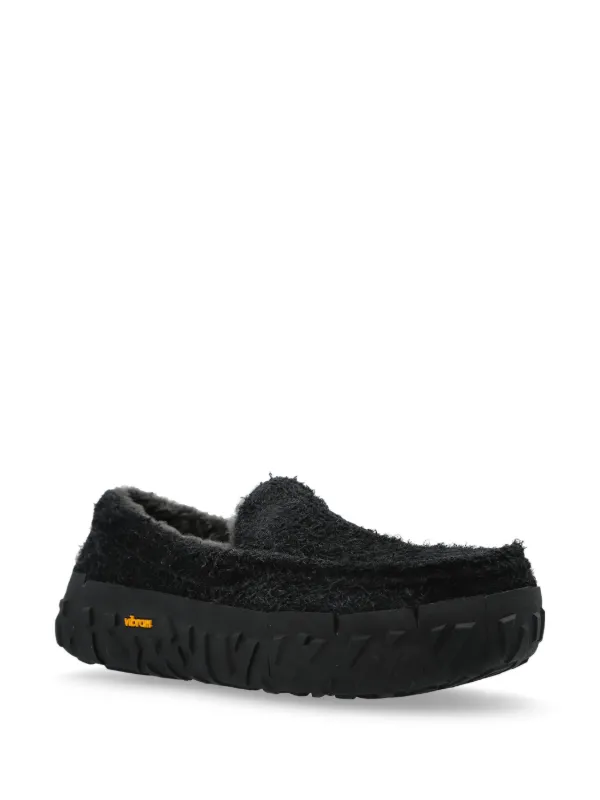 UGG Ascot Vibram ローファー | ブラック | FARFETCH JP