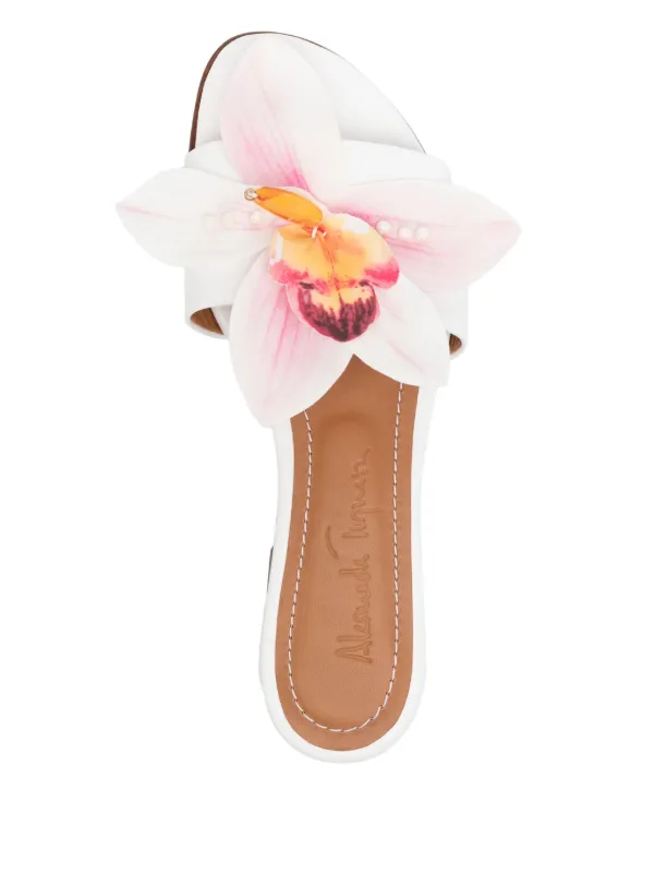 Alameda Turquesa Flower Leather Sandals | White | FARFETCH