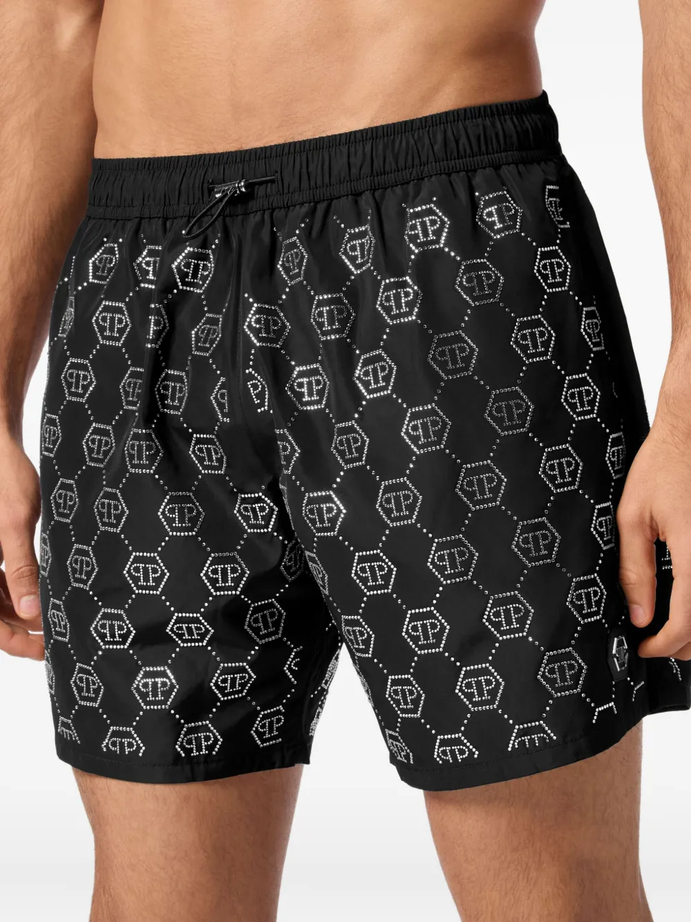 Philipp Plein Bermuda de praia com cristais monogramados | Shorts de praia | Image 2