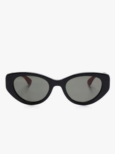 cat eye-frame sunglasses