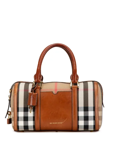 Burberry Pre-Owned شنطة 'ألتشستر ساكوريال بوسطن' كانفا كاروهات 2018-2024