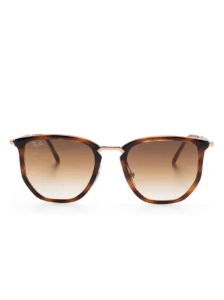 Ray-Ban