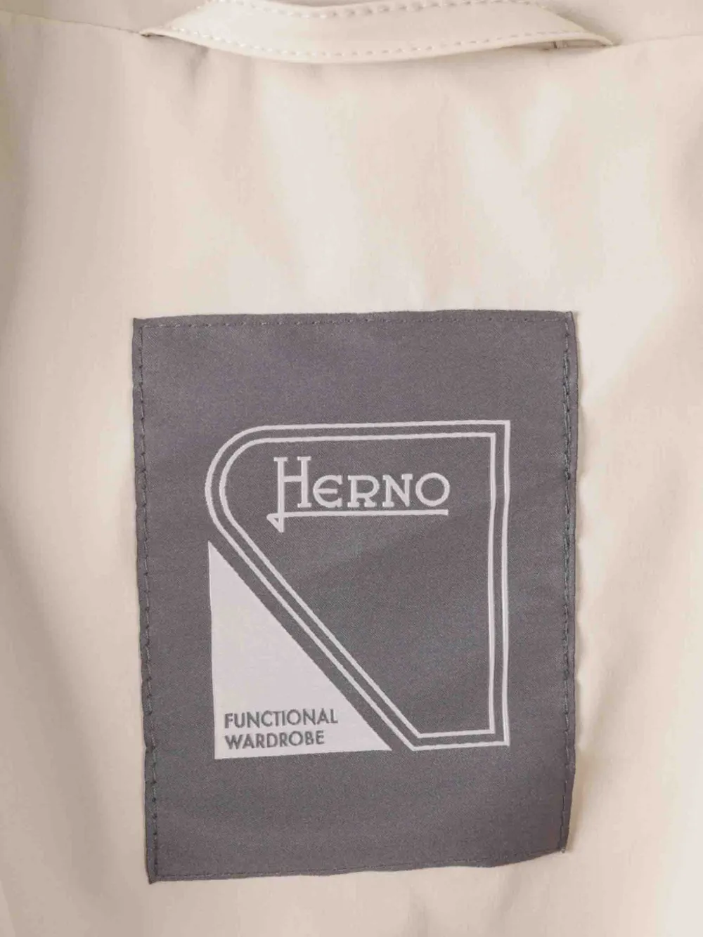 Herno Blazer met enkele rij knopen Beige