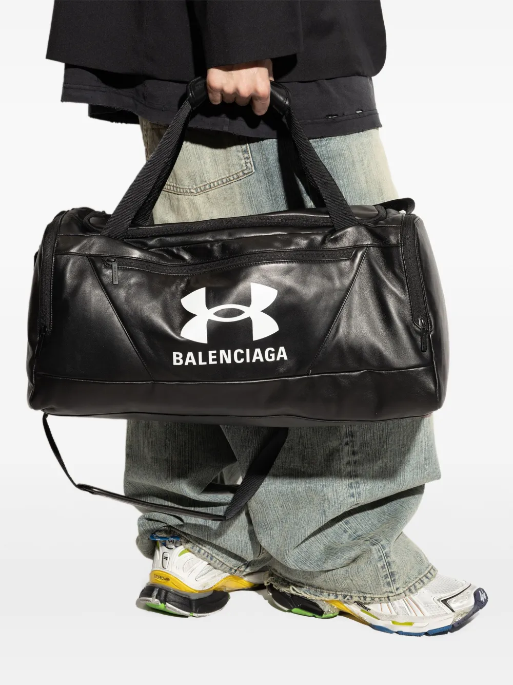 Balenciaga bolsa en colaboración con Under Armour | Image 2