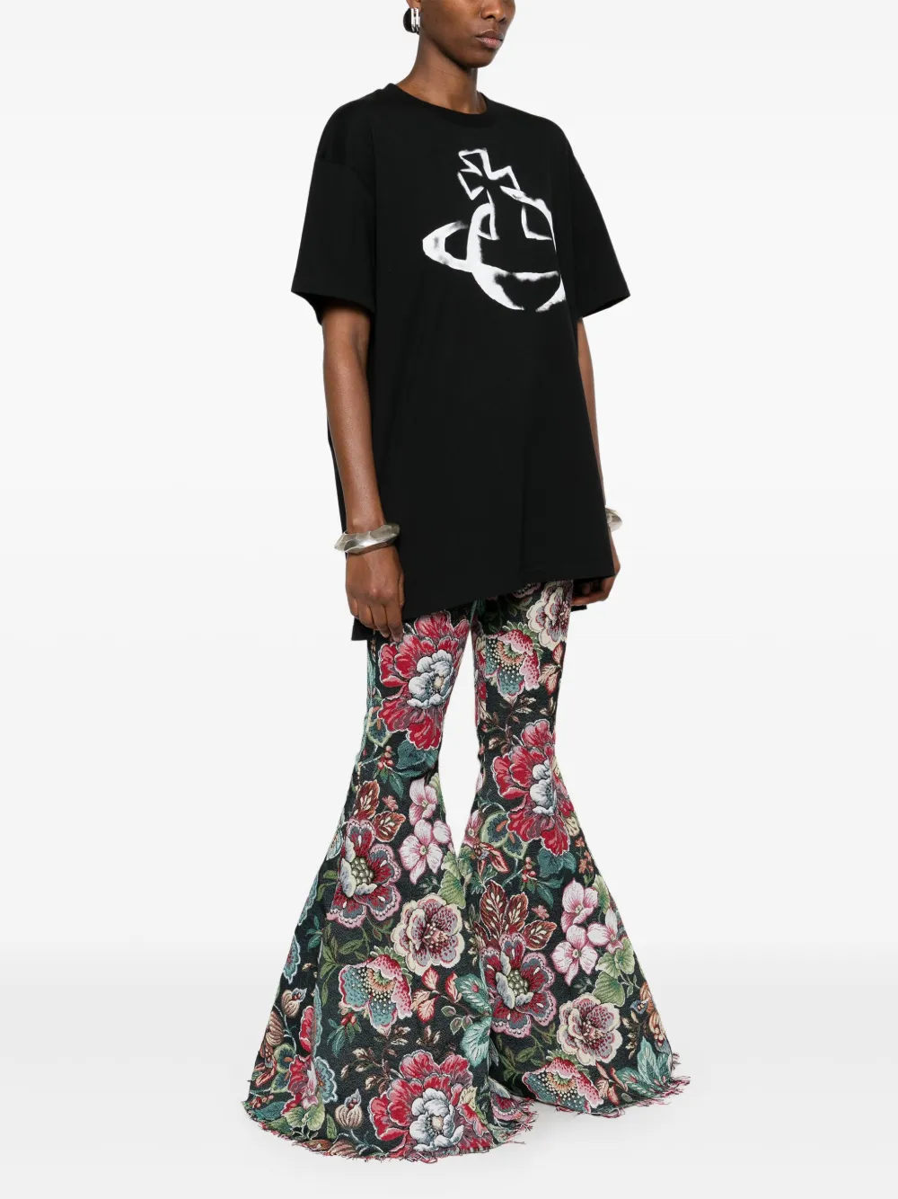 Shop Vivienne Westwood Stencil Orb T-shirt In Black