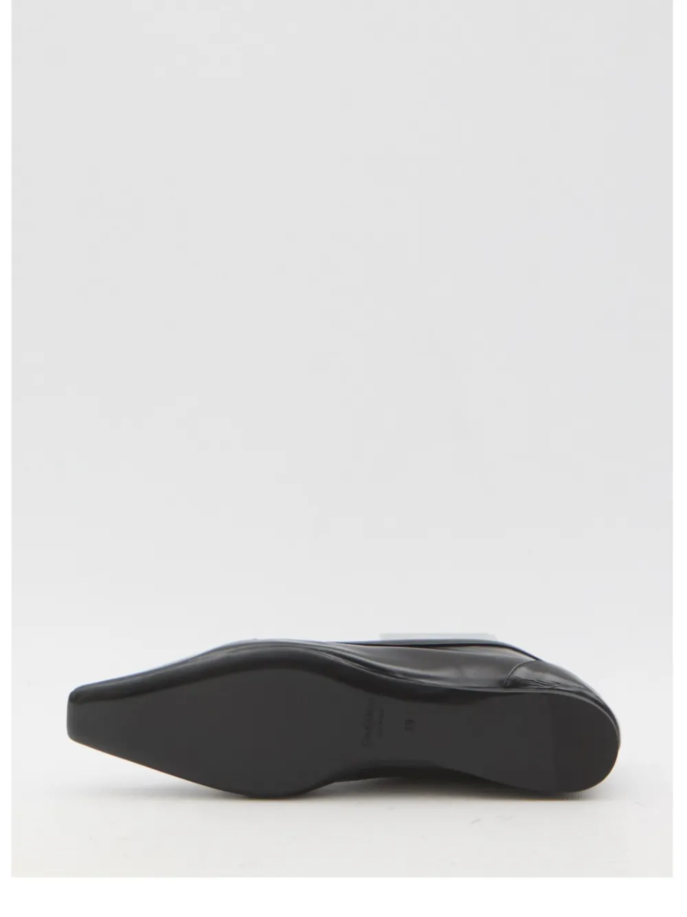 Saint Laurent Poppy Leather Ballet Flats In Schwarz