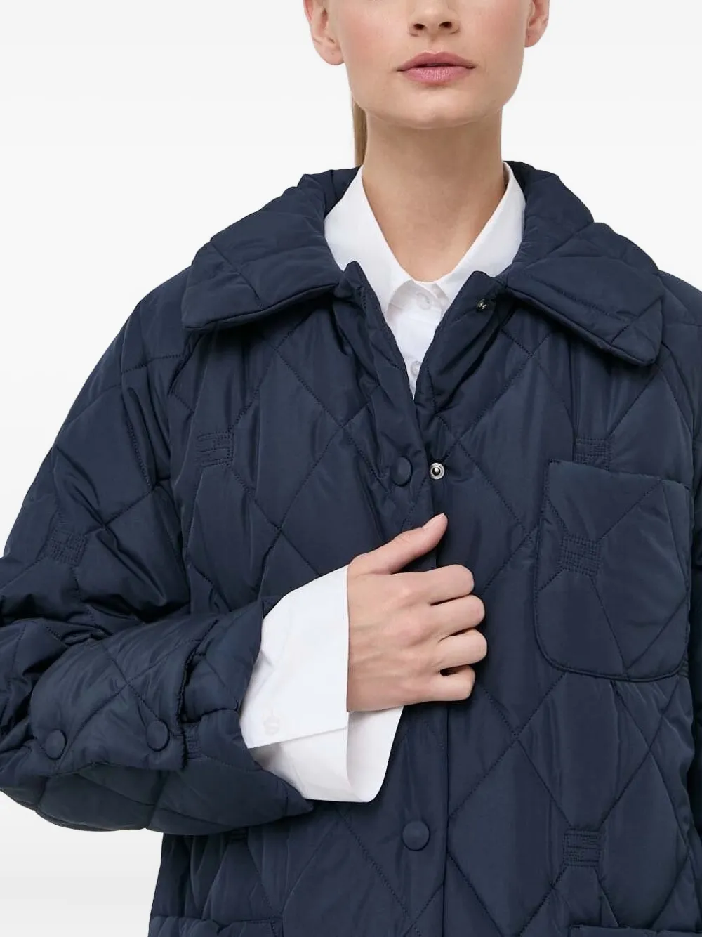 Beatrice B Quilted Diamond-pattern Coat In Blue