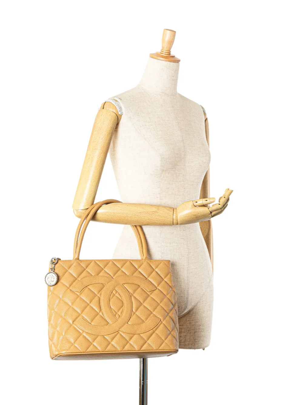 CHANEL Pre-Owned 2000-2002 Caviar Medallion tote bag | Pre-Owned | Image 2