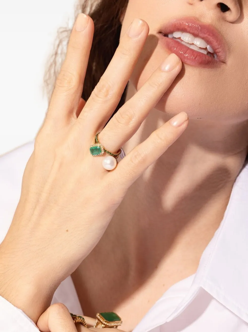 SHAY Anello in oro giallo 18kt con granato | Anelli di alta gioielleria | Image 3