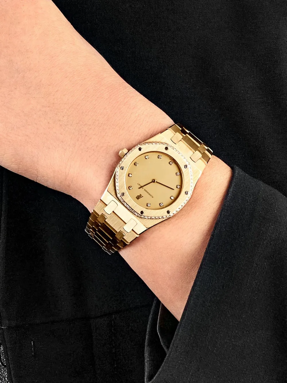 Audemars Piguet pre-owned Royal Oak 36mm | Pre-Owned Dress Watches | Image 2