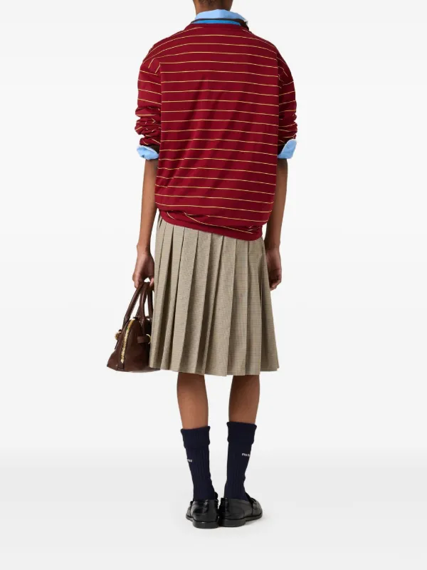 Miu Miu ダークレッドチェックタイトスカート Sandro Paris ワッフルニットカーディガンMiu Miu ダークレッド