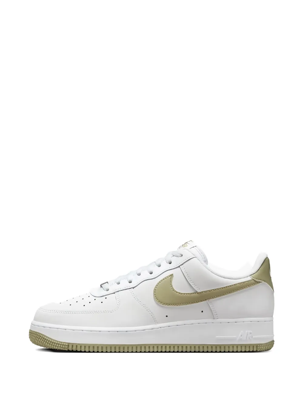 Nike Men's Air Force 1 '07 Casual Shoes In White