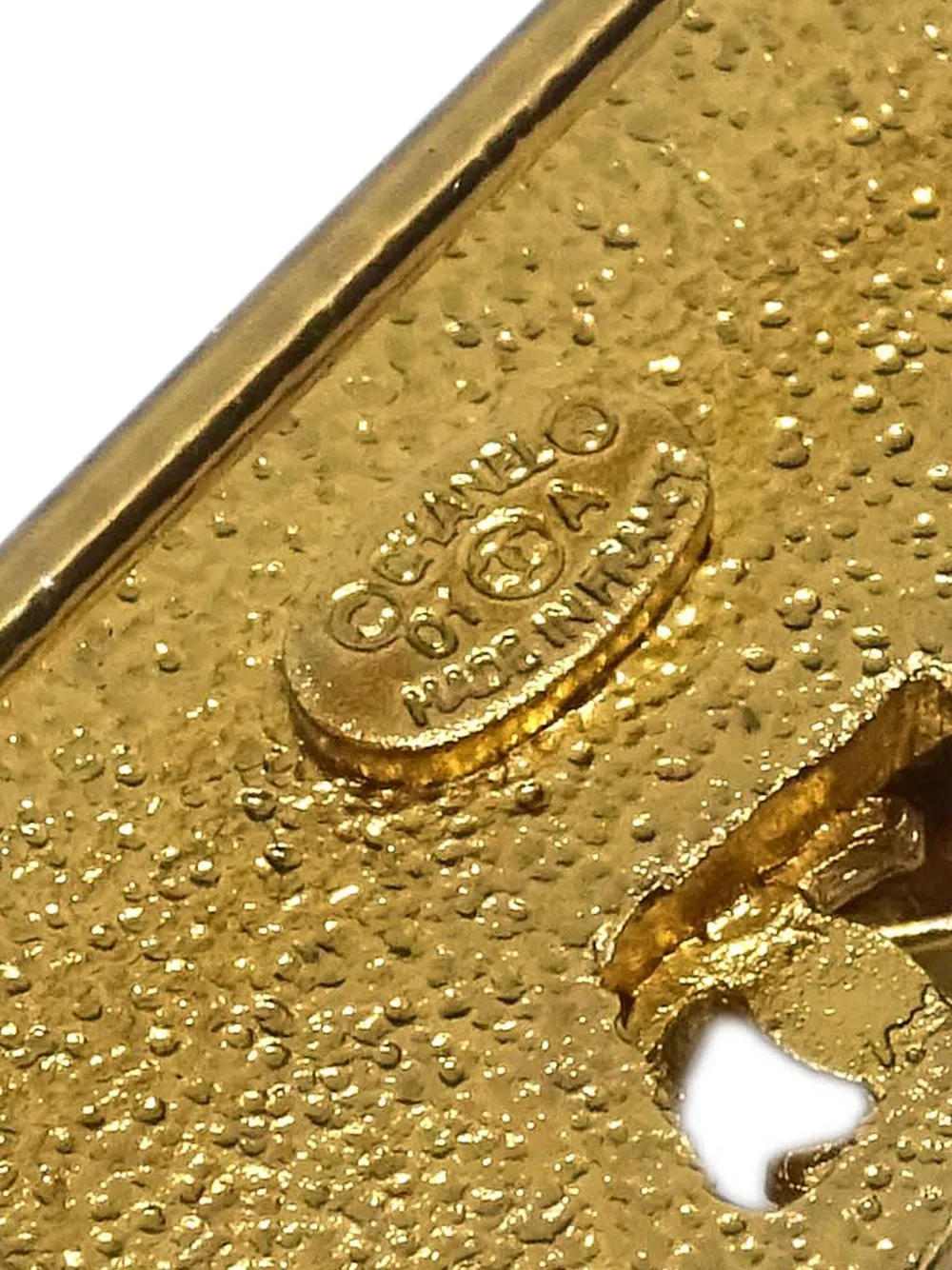 Pre-owned Chanel 2001 Gun-motif Brooch In Gold