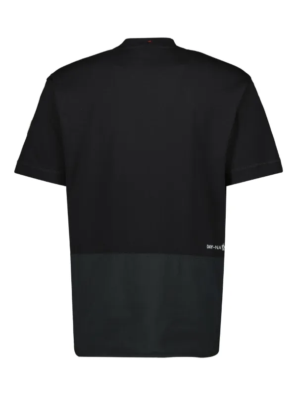 MONCLER ブラック Tシャツ ポケット付き Moncler Grenoble マルチポケット Tシャツ | ブラック | FARFETCH JP