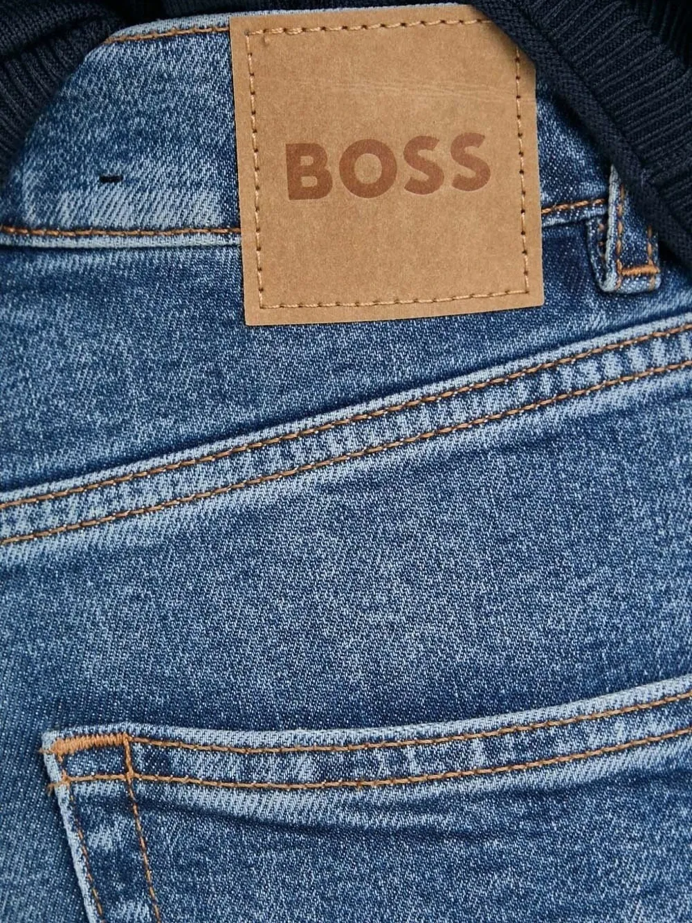 BOSS Gerafelde jeans met gerafeld effect 424 BLUE