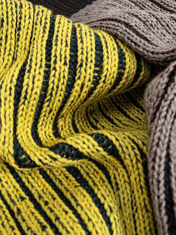 HOMME PLISSE ISSEY MIYAKEスカーフ HOMME PLISSÉ ISSEY MIYAKE Off-White Frame & Blocks Scarf Homme