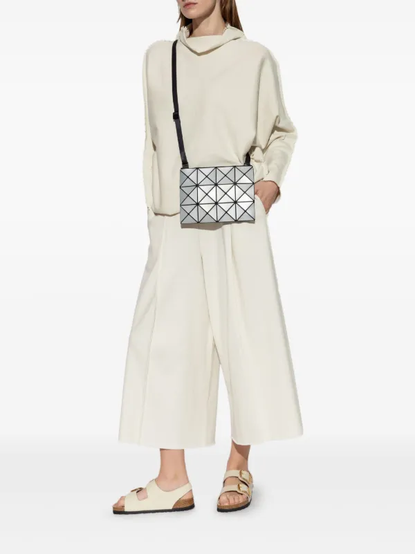 ジ*ロ様 ISSEY MIYAKEのプリーツパンツ ホワイト ジ*ロ様 ISSEY MIYAKEのプリーツパンツ ホワイト Pleats Please Issey