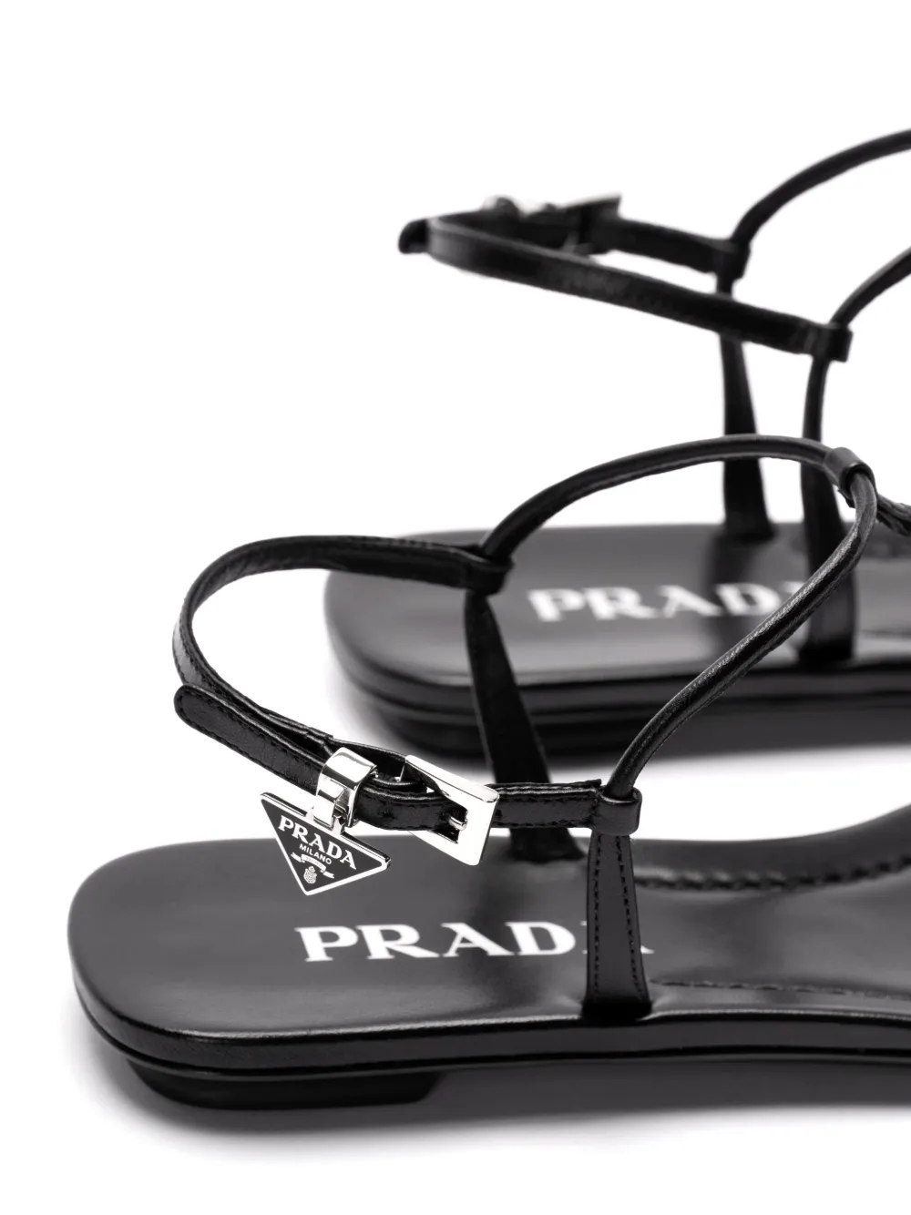 Prada Sandalen met bandje Zwart