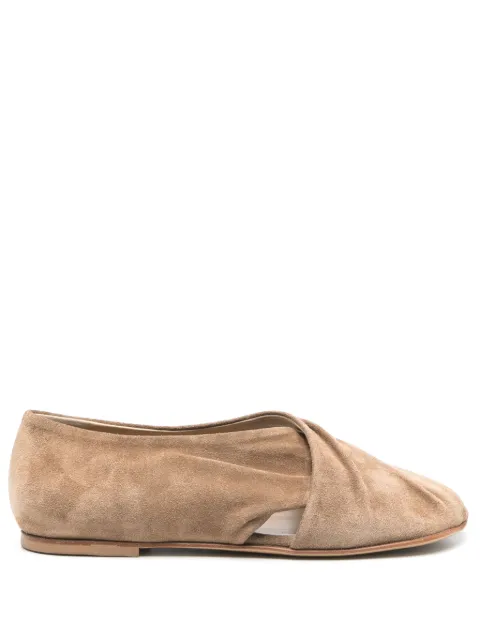 Elena Iachi flats de gamuza