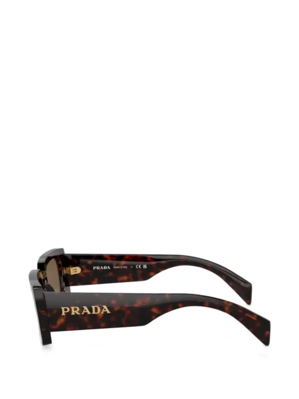 【PRADA】ブラウン スクエア サングラス Prada Eyewear スクエアフレーム サングラス | ブラウン | FARFETCH JP
