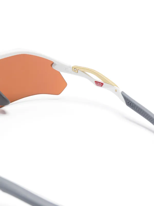 Oakley Radar Plate Sunglasses | White | FARFETCH CA