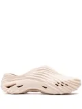 Crocs Echo Wave mules - Neutrals