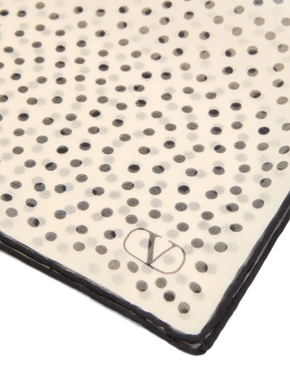 Valentino Garavani Chez zijden pochet Beige