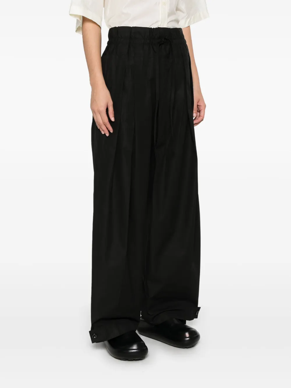 Shop Jil Sander Pleated Trousers In 黑色