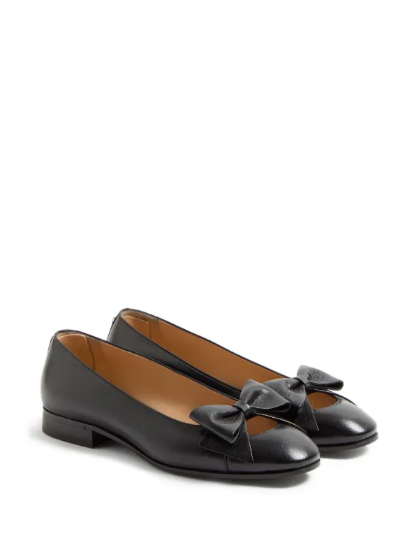 VALENTINO＞＞Bowow 装飾レザーバレエフラット Valentino Garavani Leather Bowow Ballet Flats | Harrods US