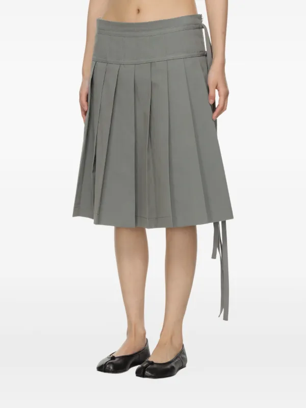 Low Classic Pleated Skirt | Green | FARFETCH