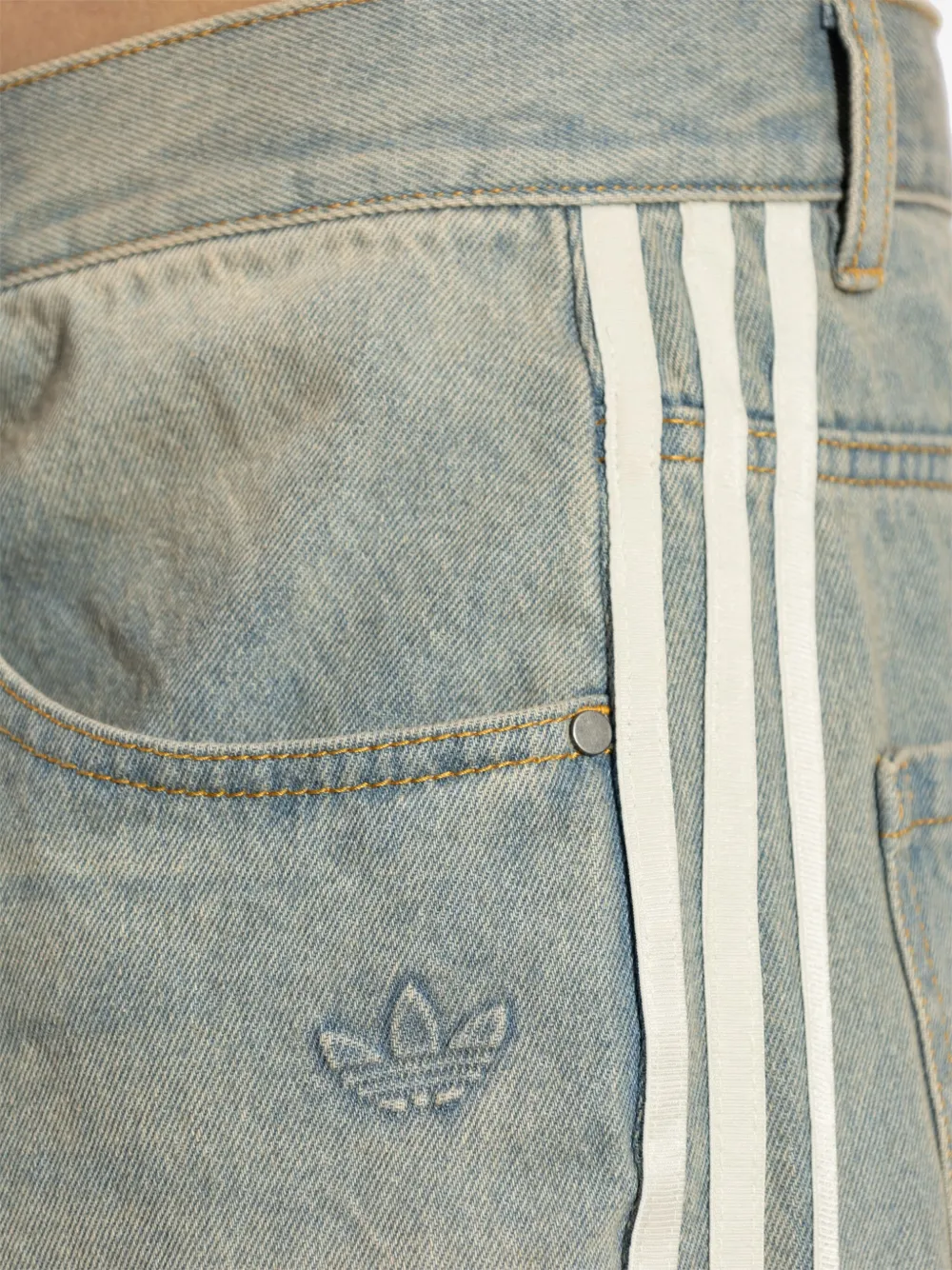 adidas Straight jeans met drie strepen Blauw