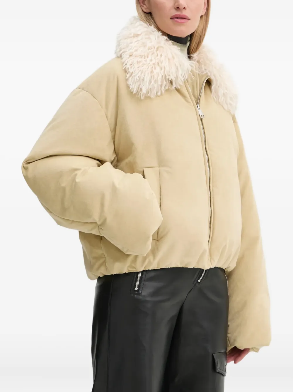 Nanushka Donsjack met lammy kraag Beige