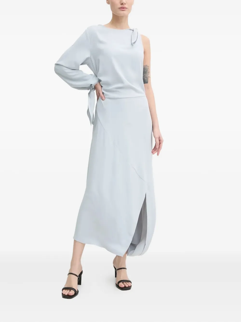 SAMSOE one-shoulder tie-cuff dress Blauw