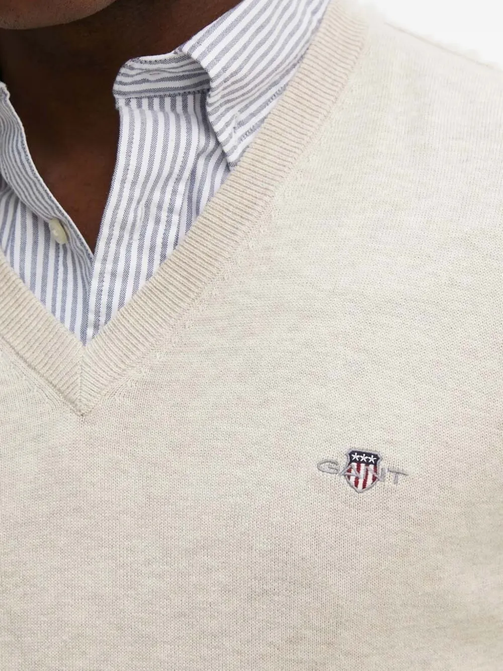 Gant V-neck logo sweater Beige