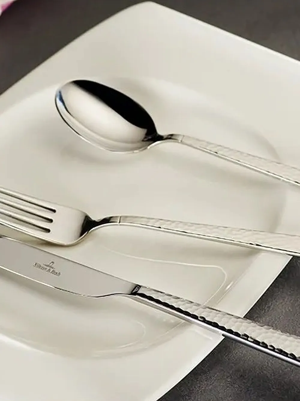Villeroy & Boch stainless steel cutlery (four-piece set) | Tableware | Image 2