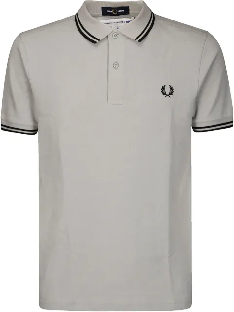 Comme Des Garçons Shirt قميص بولو مطرز بشعار الماركة x Fred Perry