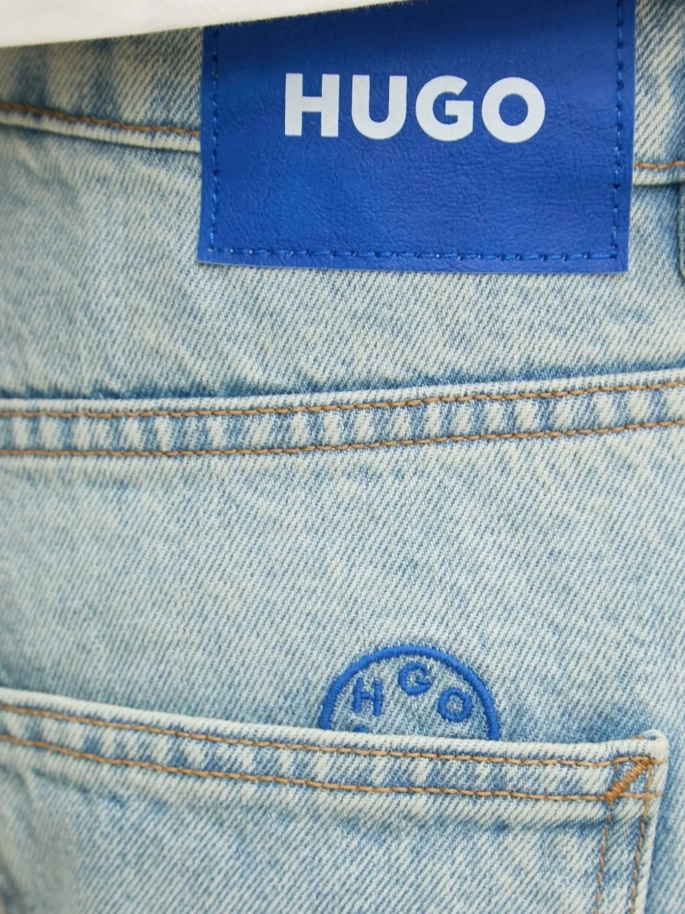 HUGO Jeans met geborduurd logo Blauw