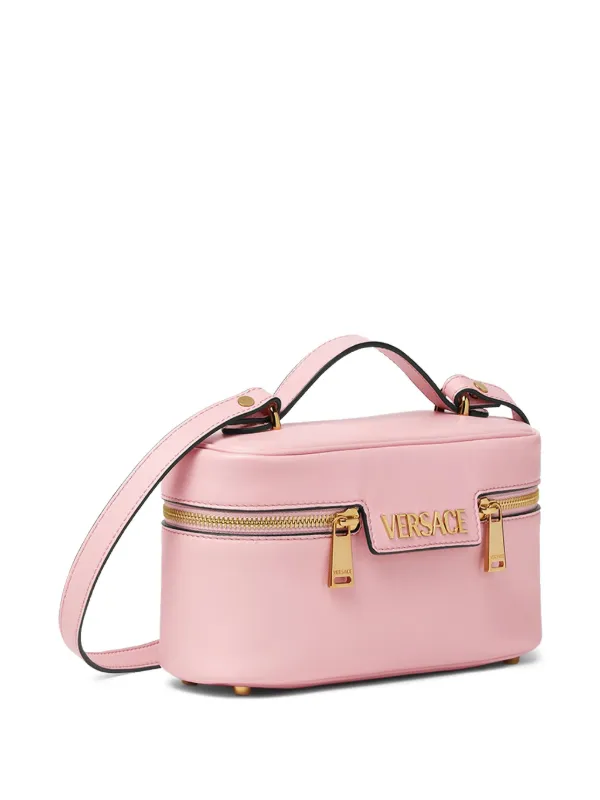 【関税込み】Versace ピンク 'Versace' Tag バニティバッグ Versace Tag バニティバッグ | ピンク | FARFETCH JP