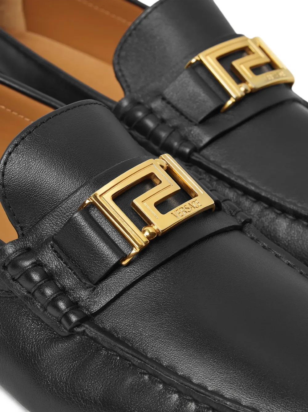 Versace Greca loafers Zwart