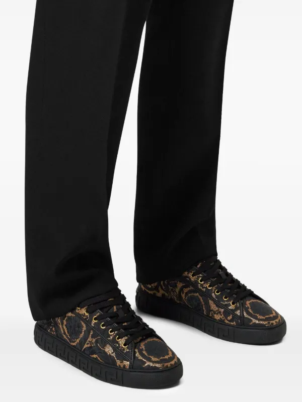 【VERSACE】 Greca Baroque ジャカード スニーカー Barocco Greca Sneakers Black,Print | VERSACE US