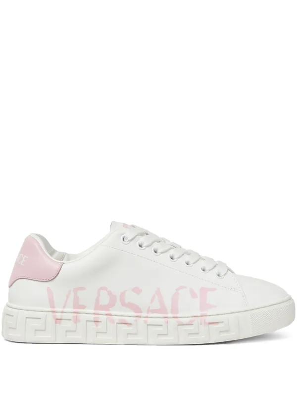 【関税込み】Versace ホワイト ロゴ グレカ スニーカー Versace グレカ ロゴ スニーカー | ホワイト | FARFETCH JP