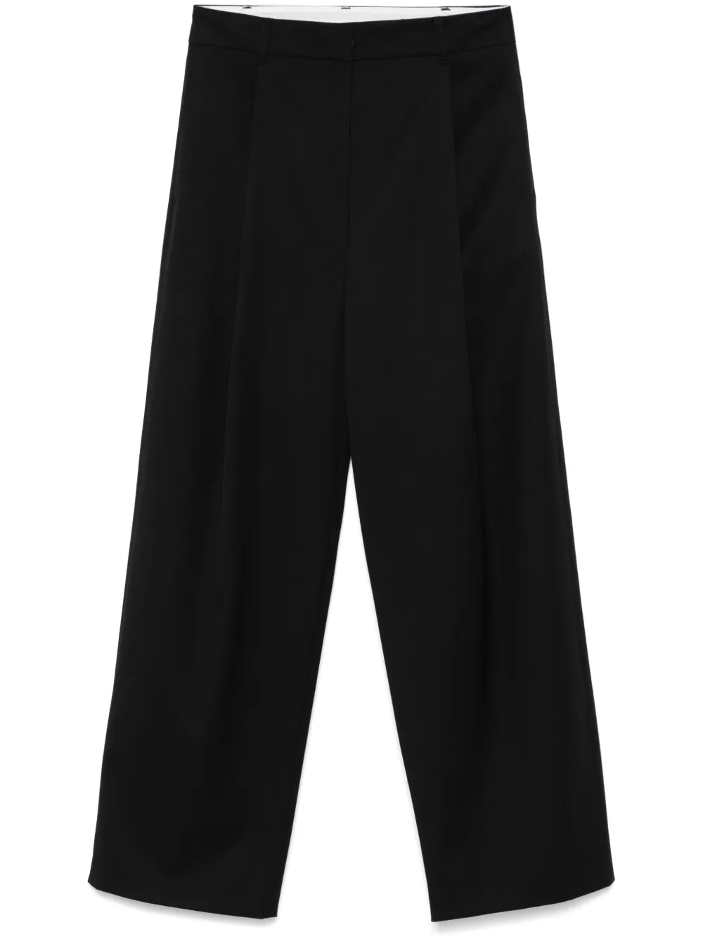 pleated trousers