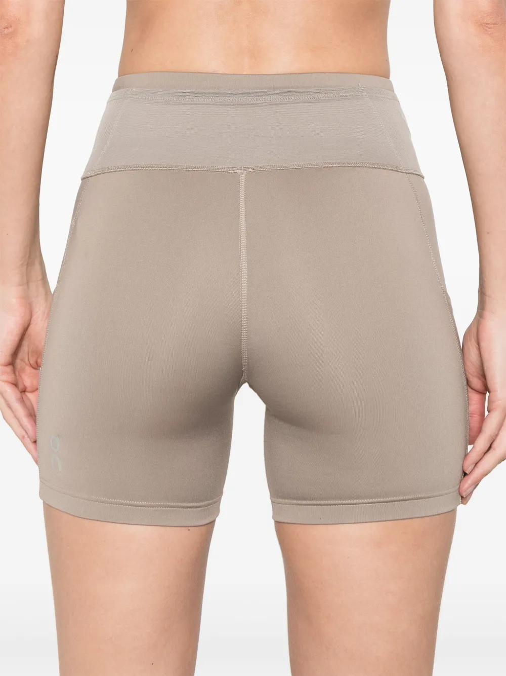 On Running Hardloopshorts met reflecterend logo Bruin