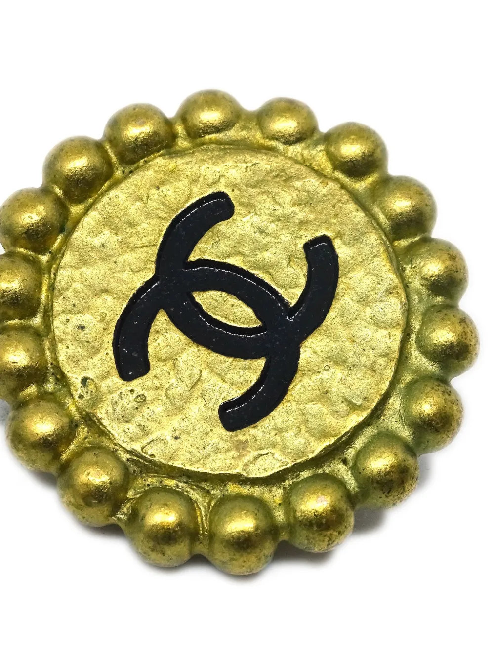 Pre-owned Chanel 1995 Cc Button Clip-on Earrings In Gold
